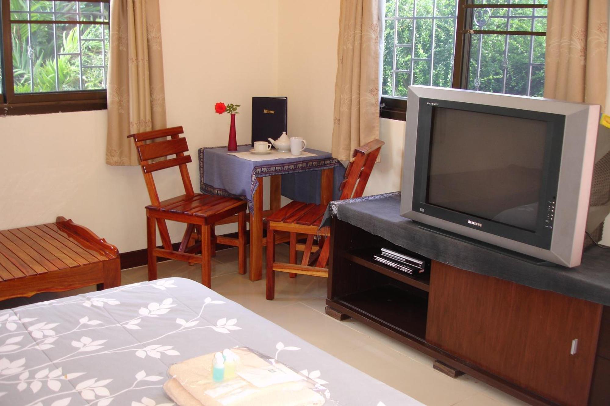 Home Stay Stc Bed And Breakfast Udon Thani Dış mekan fotoğraf