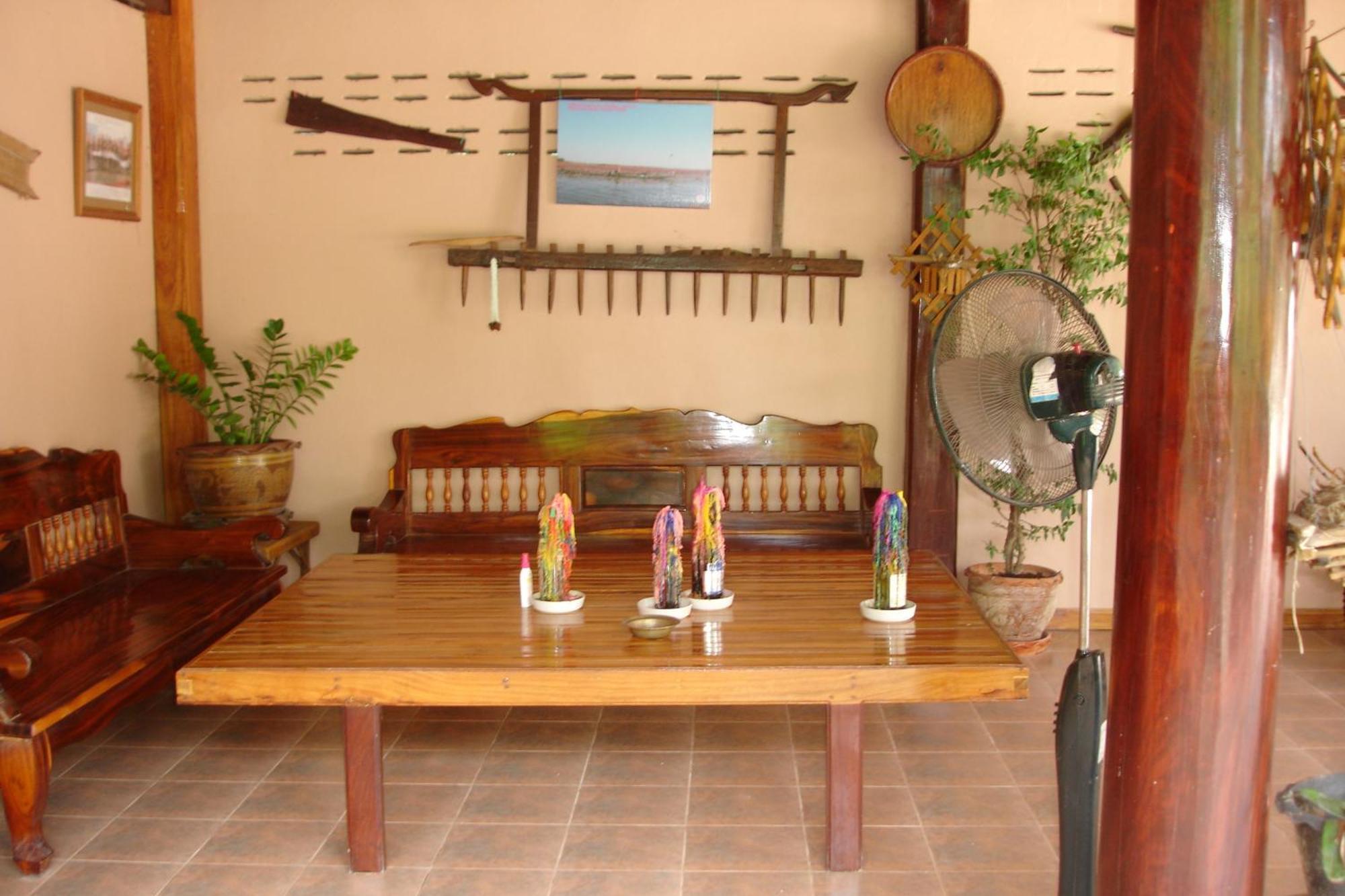 Home Stay Stc Bed And Breakfast Udon Thani Dış mekan fotoğraf