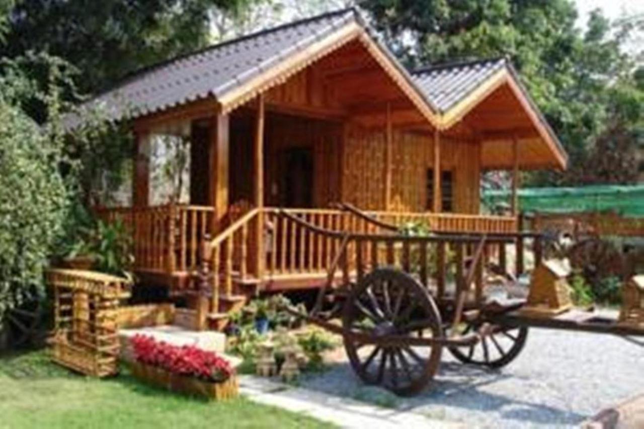 Home Stay Stc Bed And Breakfast Udon Thani Dış mekan fotoğraf